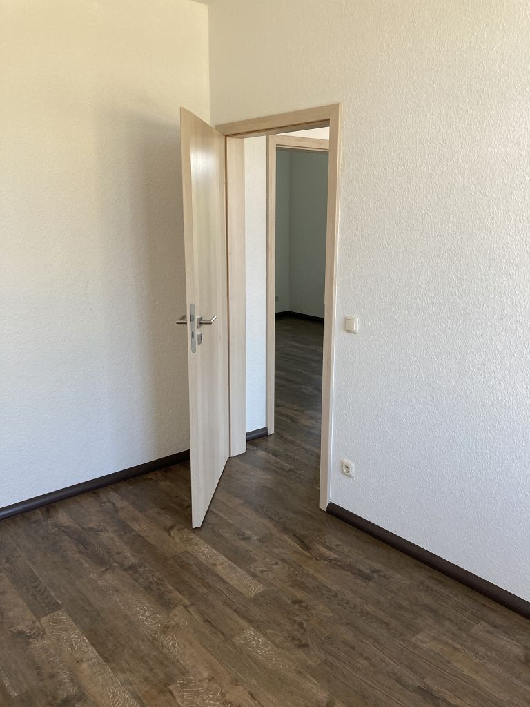 Kinderzimmer mit Blick zum Wohnzimmer