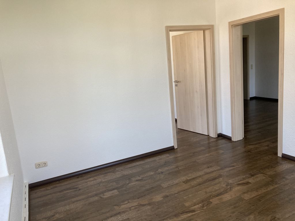 Wohnzimmer mit Blick zur Küche